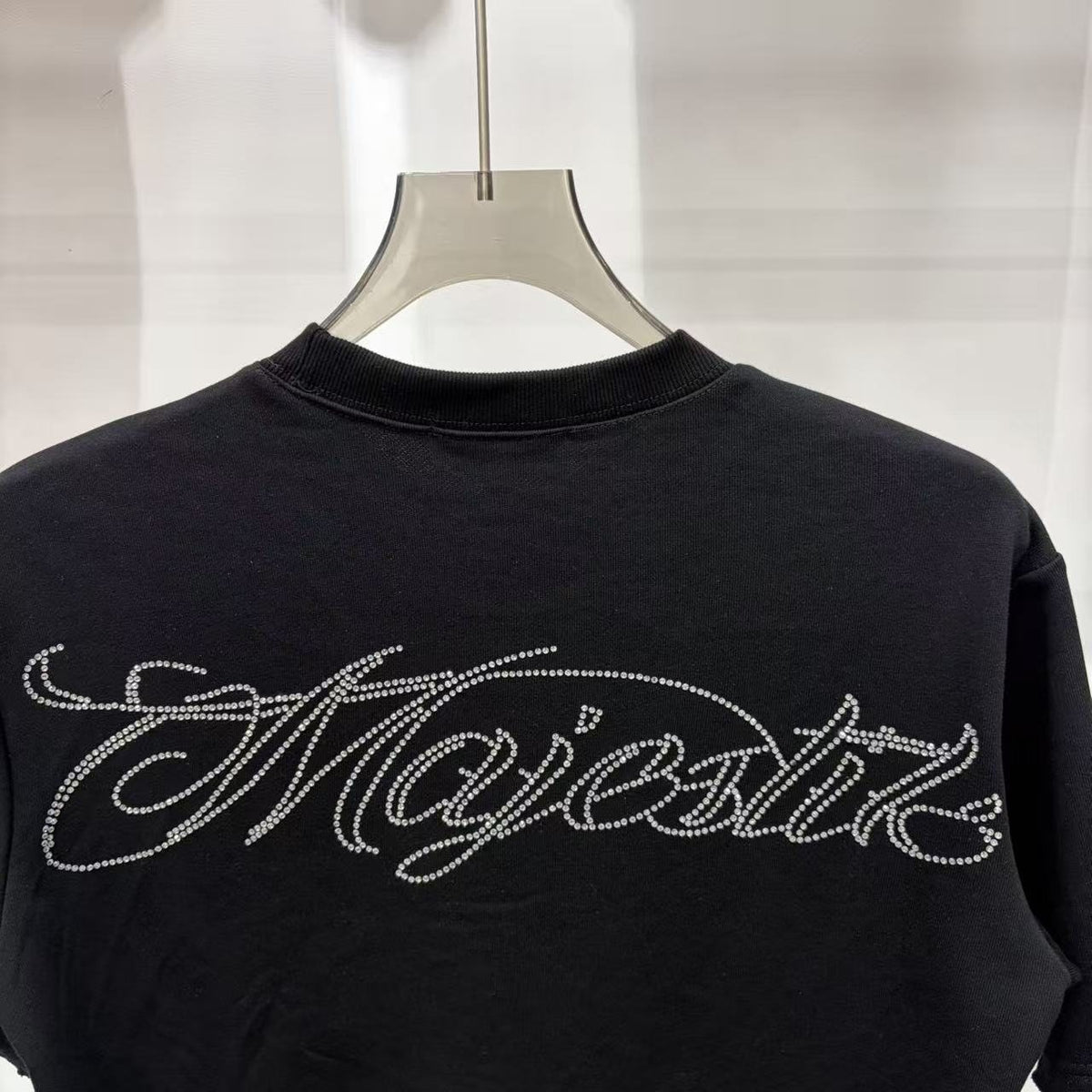 MAJESTIK Script Graphic Short-Sleeve T-Shirt ¡ª detail